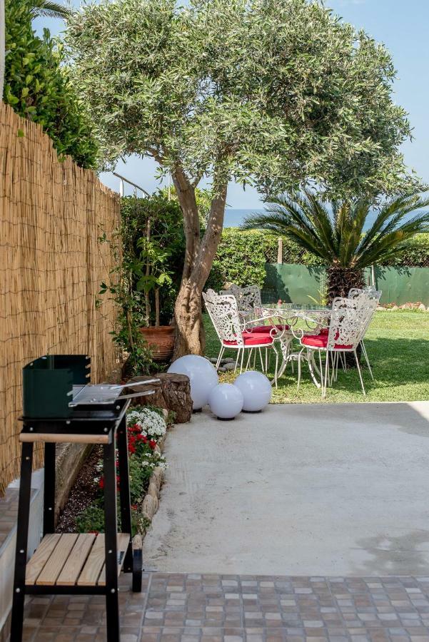 Oikia Eleanthi - Beachfront Garden Home! Mytikas  Zewnętrze zdjęcie