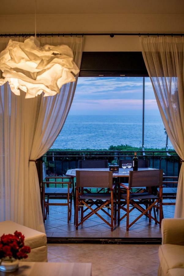 Oikia Eleanthi - Beachfront Garden Home! Mytikas  Zewnętrze zdjęcie